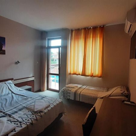 Family Hotel Favourite Obzor Ngoại thất bức ảnh