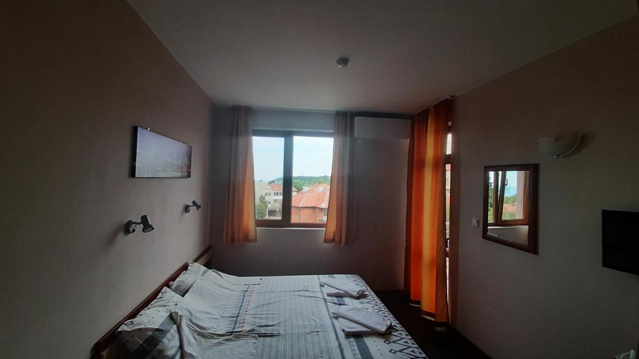Family Hotel Favourite Obzor Ngoại thất bức ảnh